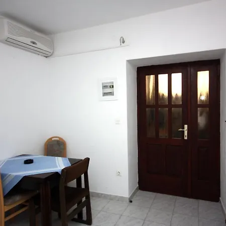 781c Apartament *